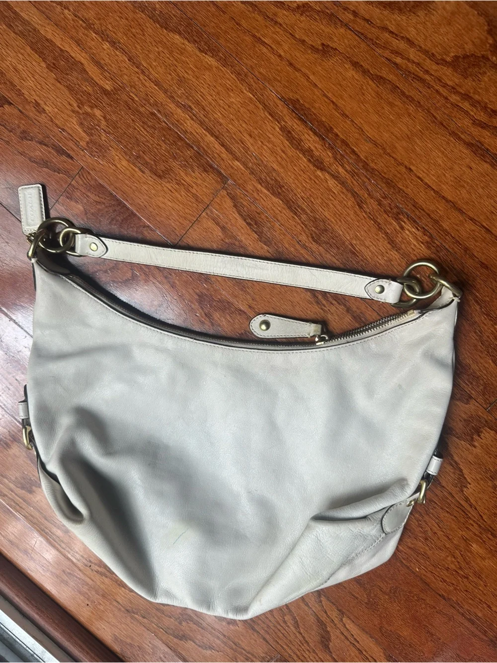 Y2K Coach Hobo Bag in Cream Pebbled Leather with Gold Hardware